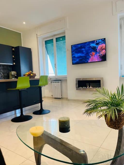 Orizzonte 5 Terre, Viale Italia 221 - Partenza Battelli 5 Terre La Spezia Bagian luar foto
