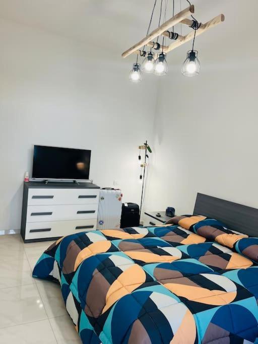 Orizzonte 5 Terre, Viale Italia 221 - Partenza Battelli 5 Terre La Spezia Bagian luar foto