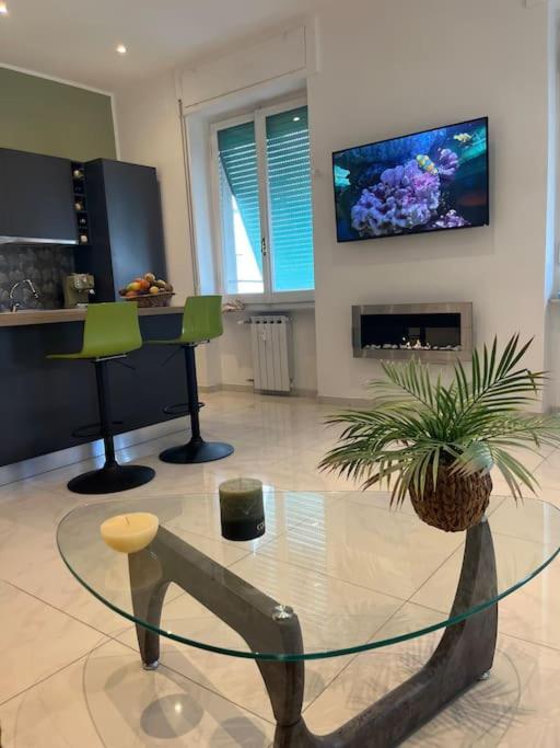 Orizzonte 5 Terre, Viale Italia 221 - Partenza Battelli 5 Terre La Spezia Bagian luar foto